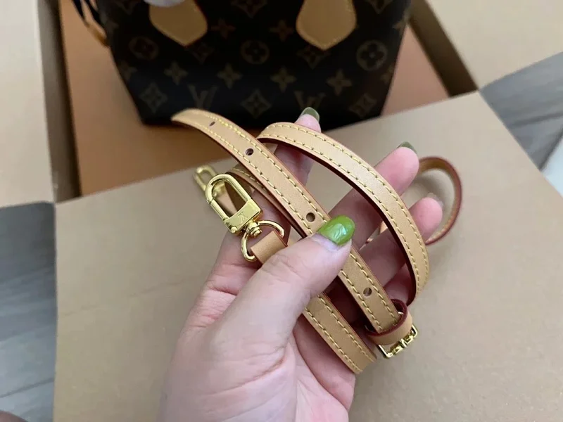 Louis Vuitton's new high-quality versatile single shoulder crossbody bag for women's retro trend | Y