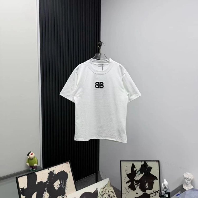 Balenciaga luxury embroidered short sleeved t-shirt for both men and women, half sleeved top for wom