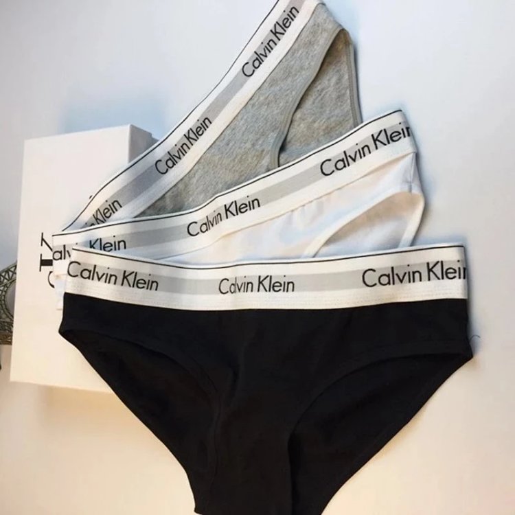 CK women's underwear made of pure cotton, breathable, mid low waist, sexy, hip hugging, bikini trian
