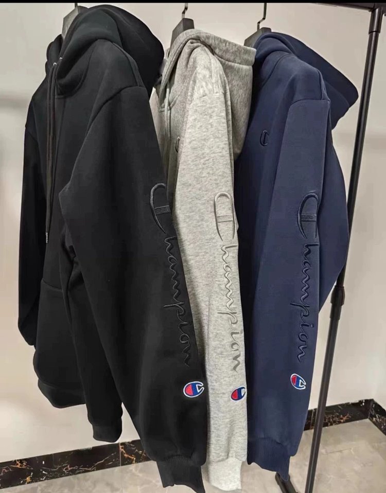 Champion hoodie with embroidered logo on Kirin arm for both men and women, casua