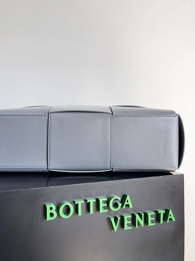 Bottega Veneta Large Grid Knitted Men's briefcase | Yooybuy Spreadsheet