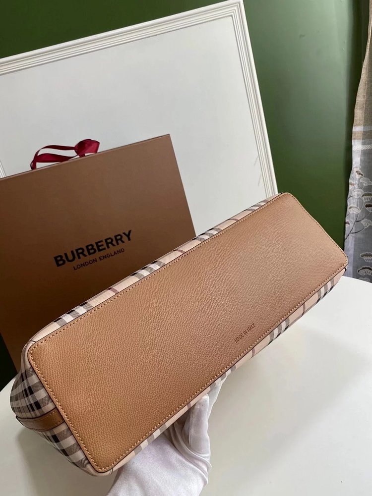 Burberry Classic Double sided Shopping Bag Lightweight Large Capacity Handbag Tote Bag Women's Bag C