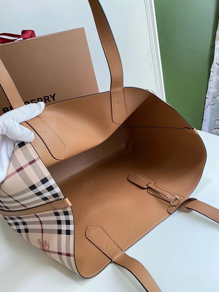 Burberry Classic Double sided Shopping Bag Lightweight Large Capacity Handbag Tote Bag Women's Bag C