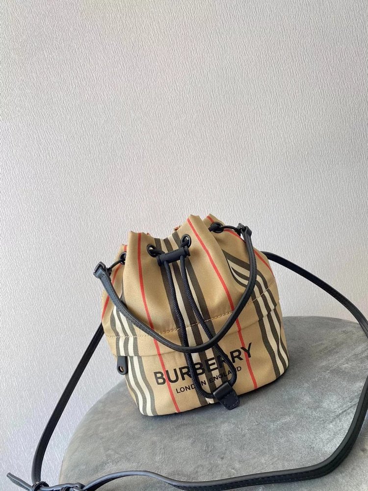 Burberry storage classic plaid canvas bucket bag drawstring bag | Yooybuy Spreadsheet