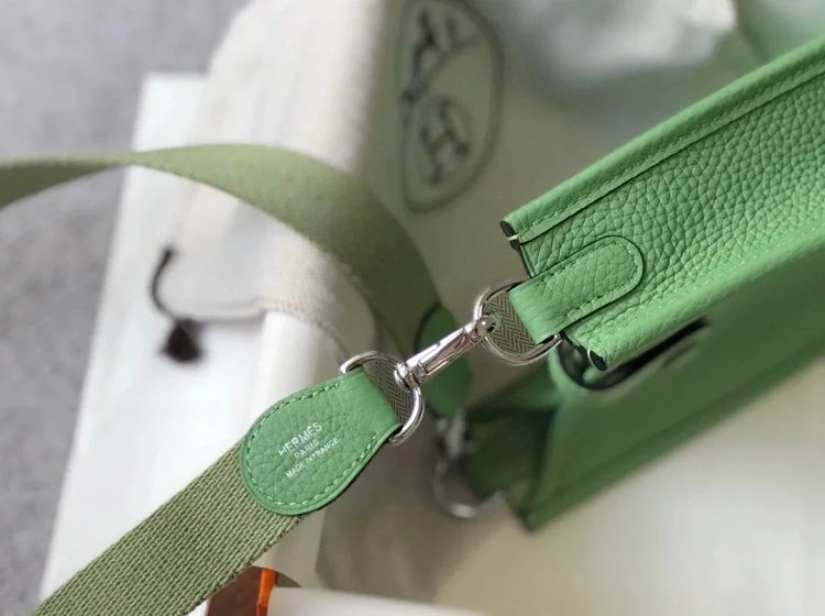 Hermes mini calf leather hollow shoulder crossbody buckle women's bag | Yooybuy Spreadsheet