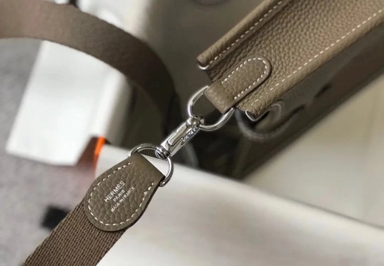 Hermes mini calf leather hollow shoulder crossbody buckle women's bag | Yooybuy Spreadsheet