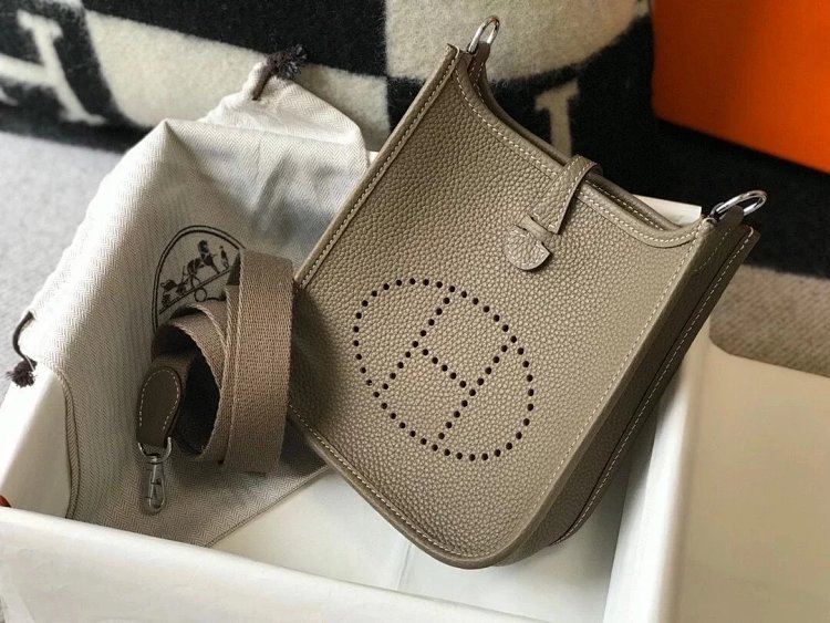 Hermes mini calf leather hollow shoulder crossbody buckle women's bag | Yooybuy Spreadsheet