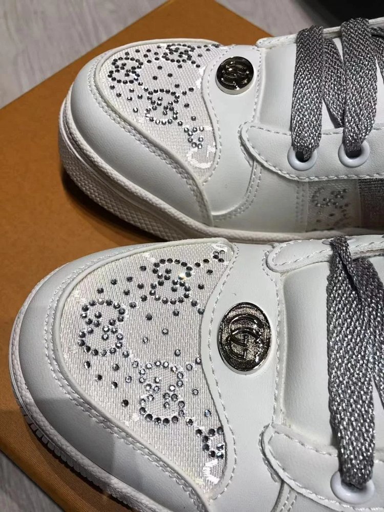 GUCCI dirty shoes, white rhinestone style fashionable board shoes | Yooybuy Spreadsheet