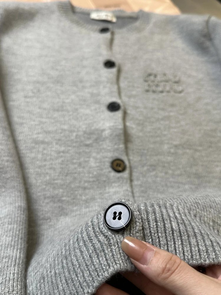 Miumiu Knitted Cardigan Trendy Sweater | Yooybuy Spreadsheet