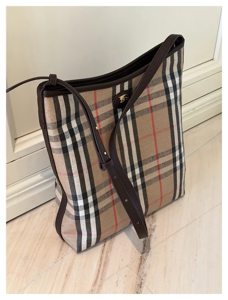 Burberry  Classic British plaid crossbody bag | Yooybuy Spreadsheet