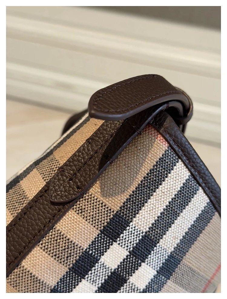 Burberry  Classic British plaid crossbody bag | Yooybuy Spreadsheet