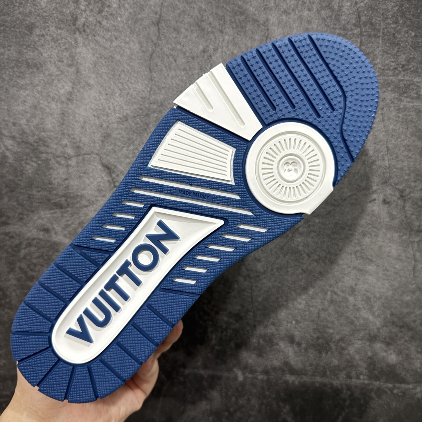 Louis Vuitton  Trainer Sneaker T538001 | Yooybuy Spreadsheet