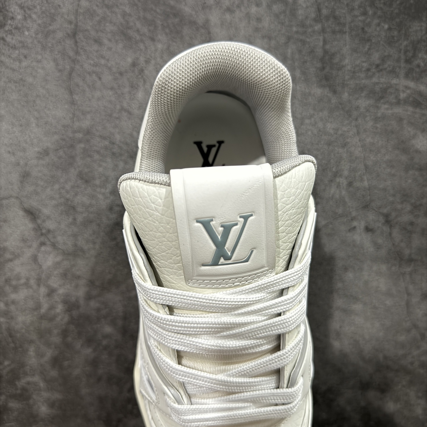 Louis Vuitton  Trainer Sneaker T538002 | Yooybuy Spreadsheet