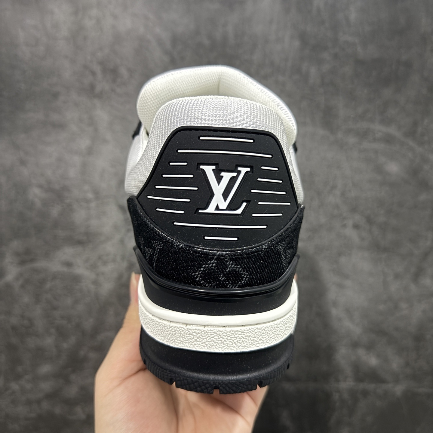 Louis Vuitton  Trainer Sneaker T538004 | Yooybuy Spreadsheet