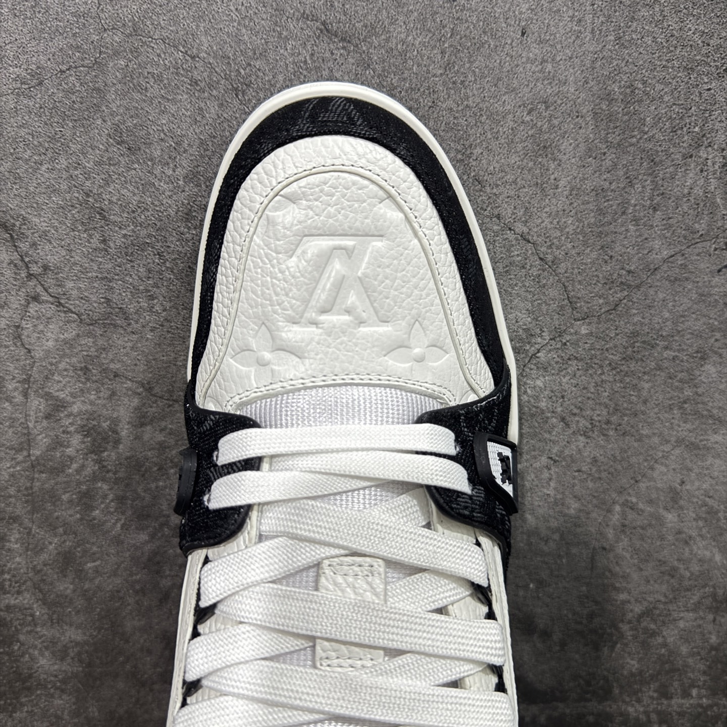 Louis Vuitton  Trainer Sneaker T538004 | Yooybuy Spreadsheet