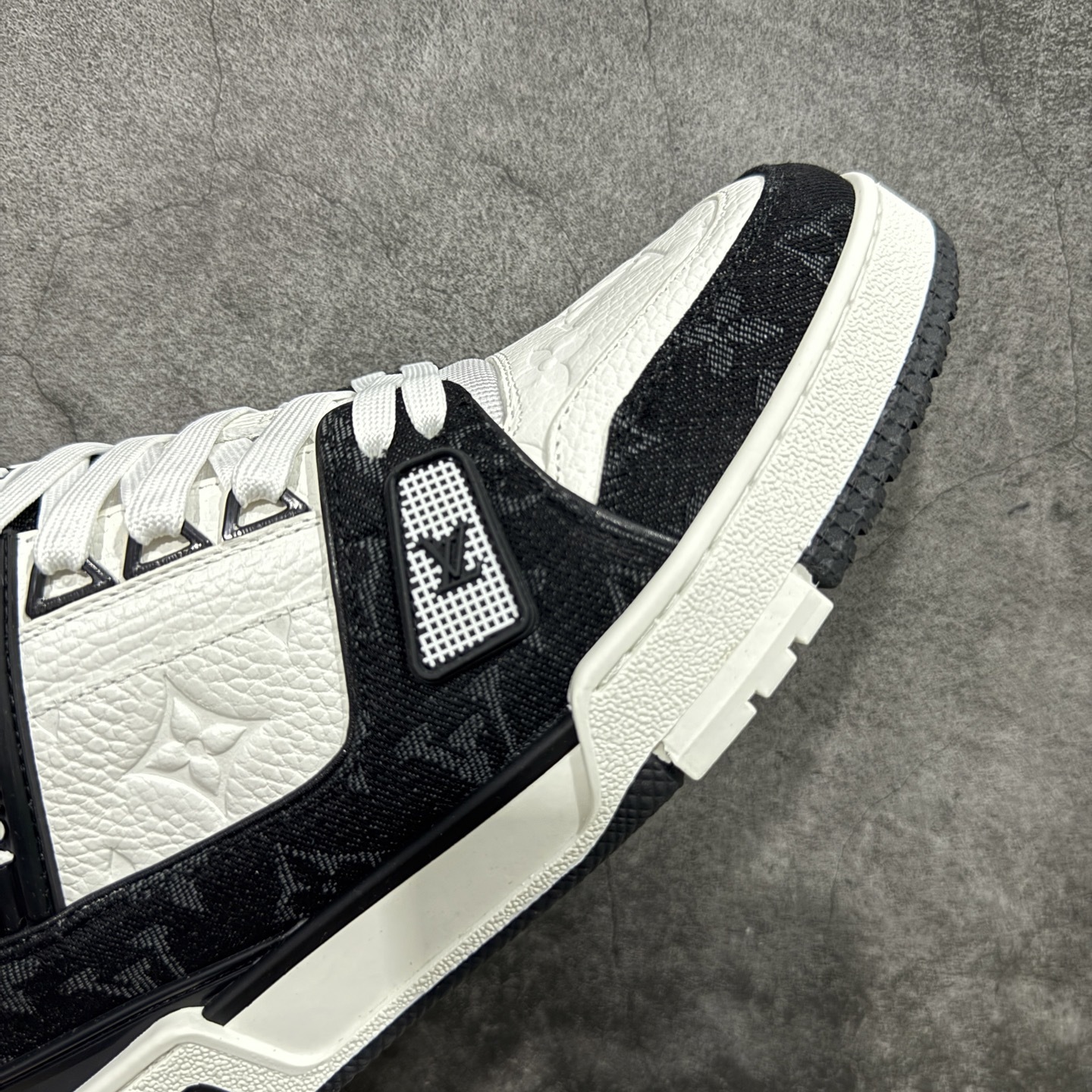 Louis Vuitton  Trainer Sneaker T538004 | Yooybuy Spreadsheet