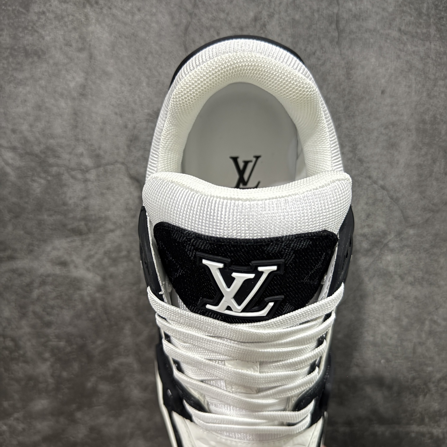 Louis Vuitton  Trainer Sneaker T538004 | Yooybuy Spreadsheet