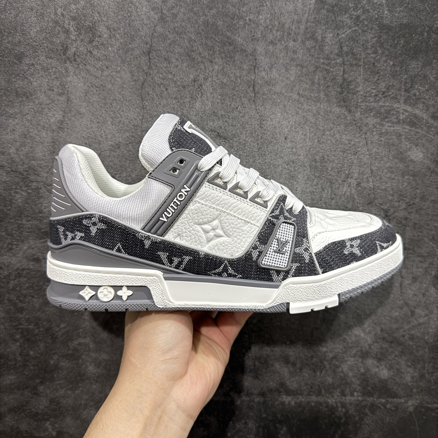 Louis Vuitton  Trainer Sneaker T538003 | Yooybuy Spreadsheet