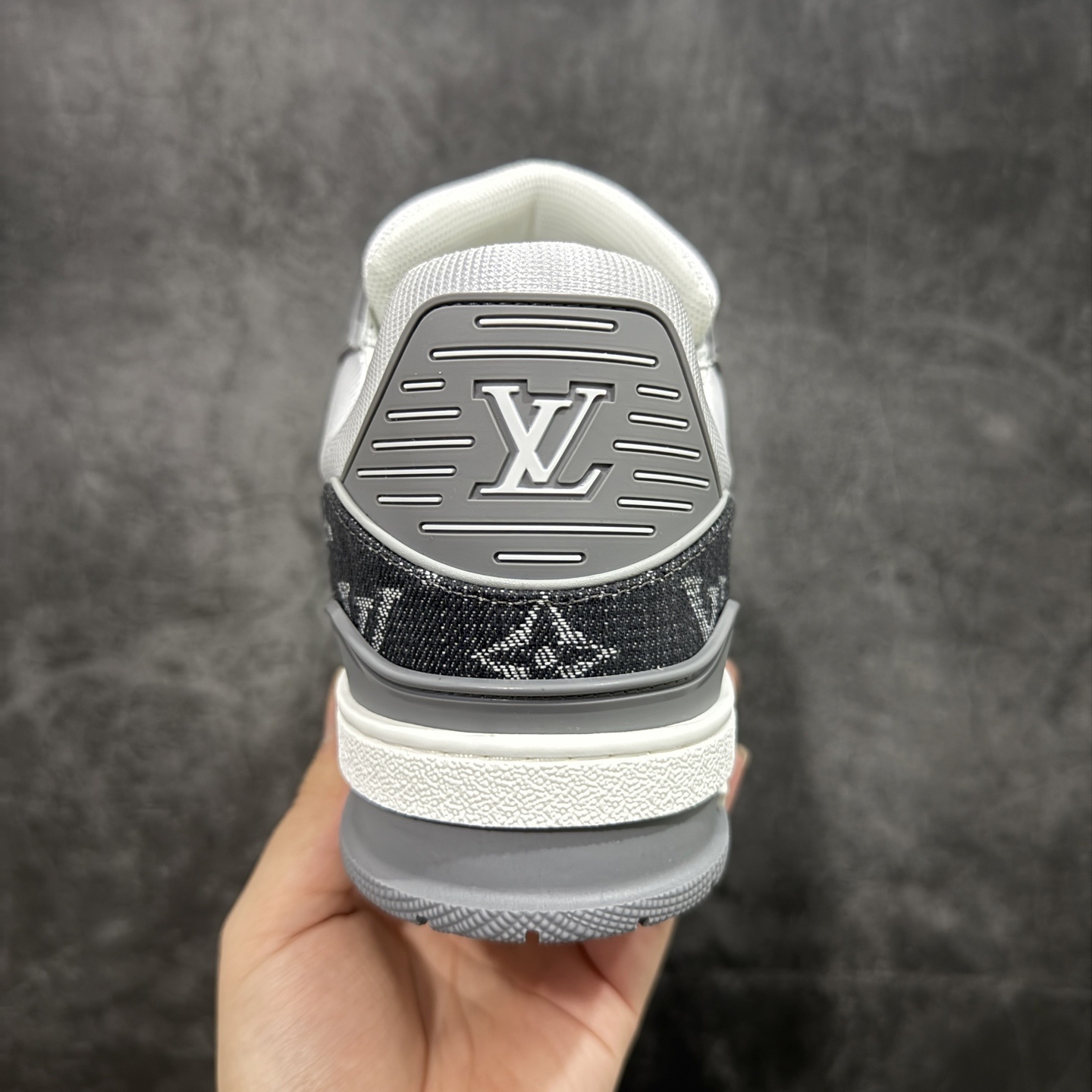 Louis Vuitton  Trainer Sneaker T538003 | Yooybuy Spreadsheet