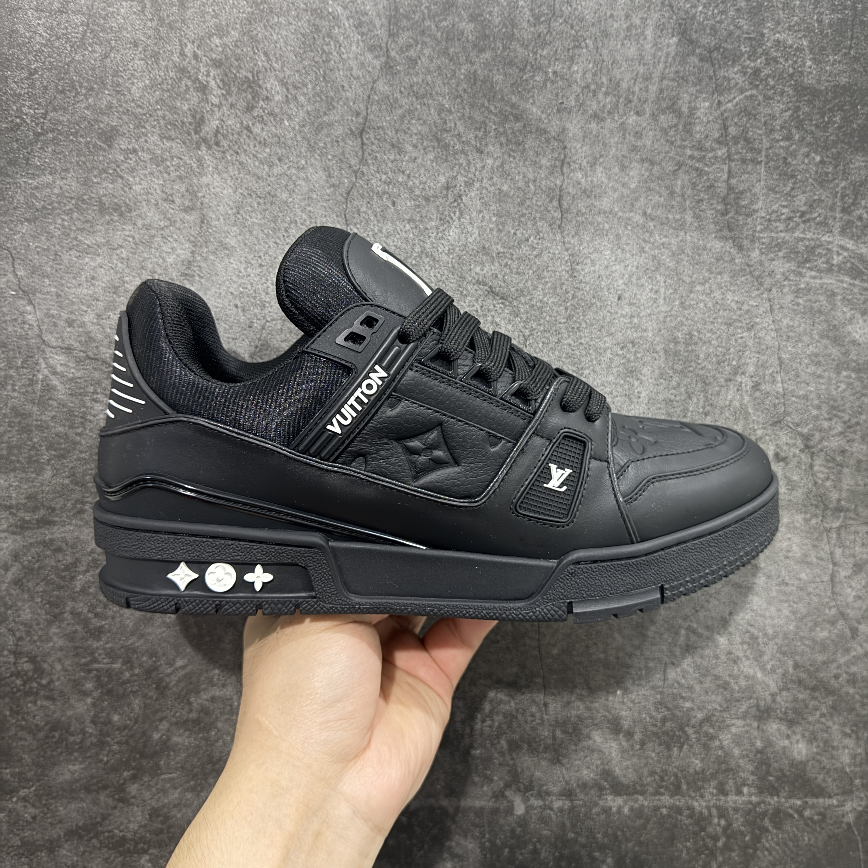 Louis Vuitton  Trainer Sneaker T538007 | Yooybuy Spreadsheet