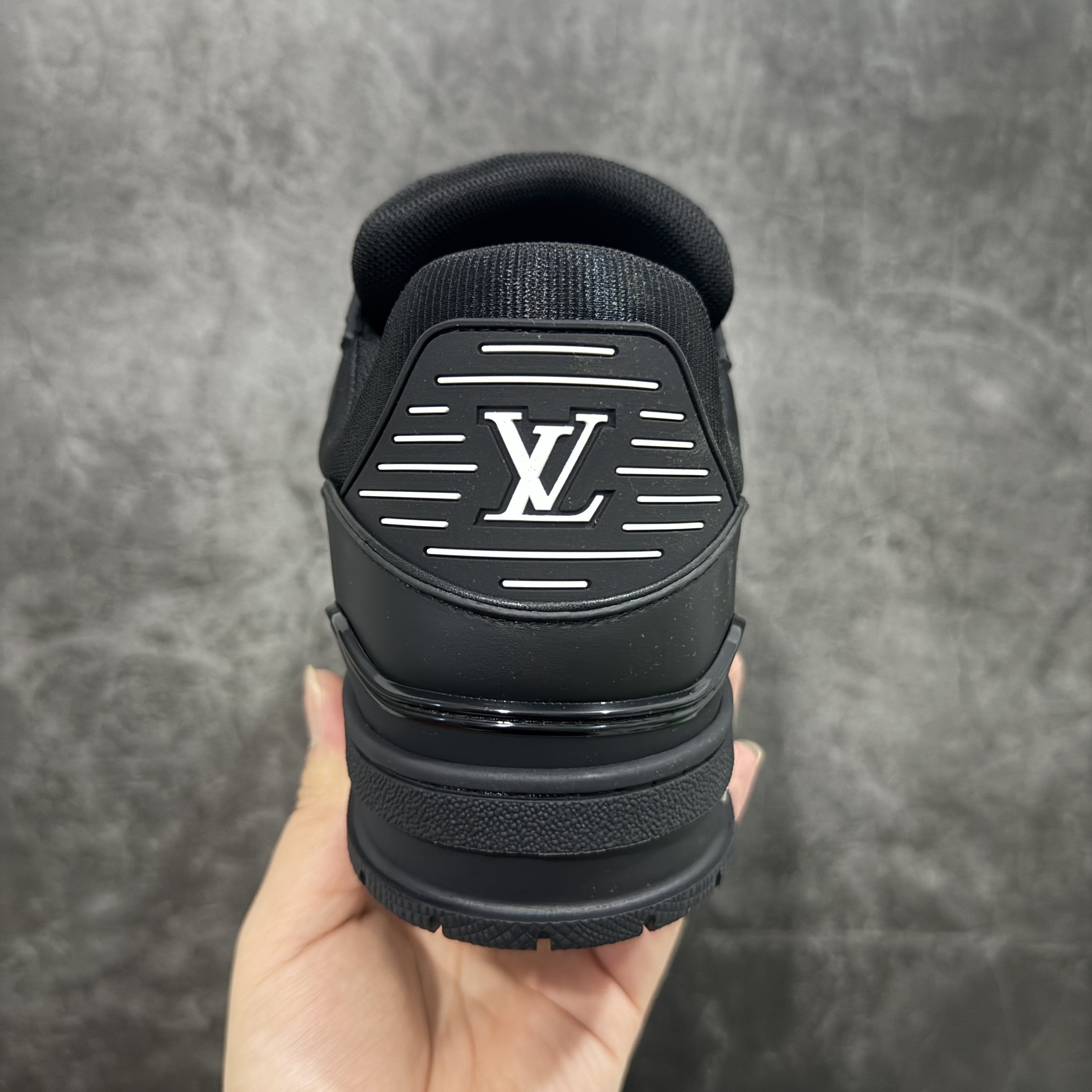 Louis Vuitton  Trainer Sneaker T538007 | Yooybuy Spreadsheet