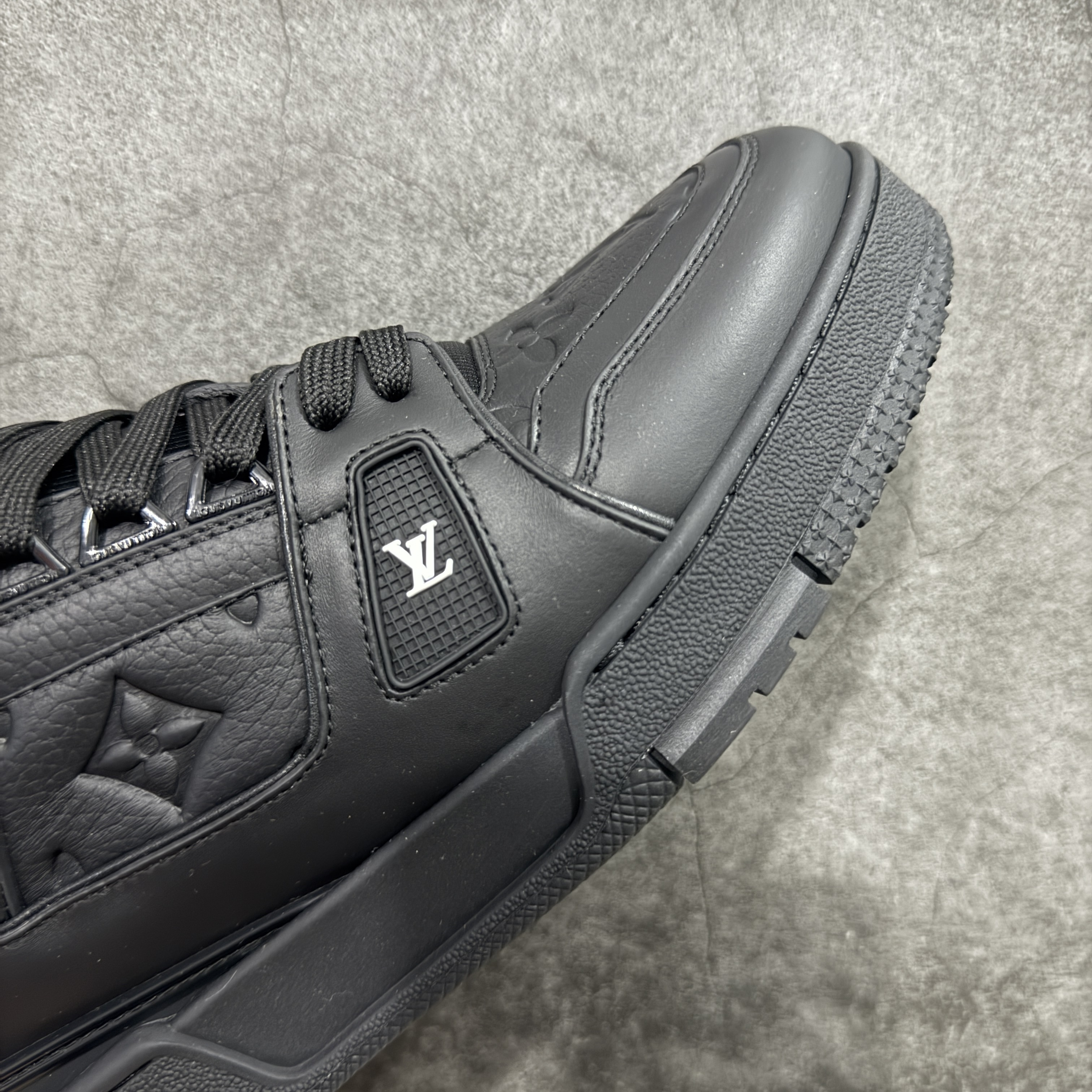 Louis Vuitton  Trainer Sneaker T538007 | Yooybuy Spreadsheet