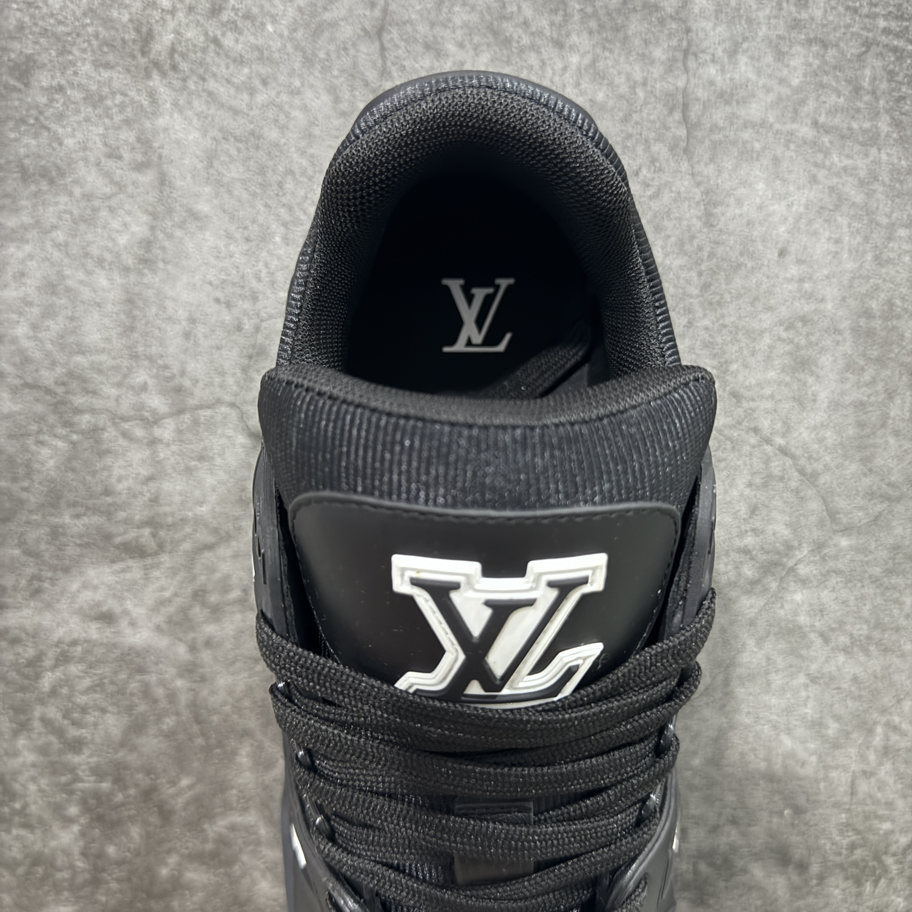 Louis Vuitton  Trainer Sneaker T538007 | Yooybuy Spreadsheet