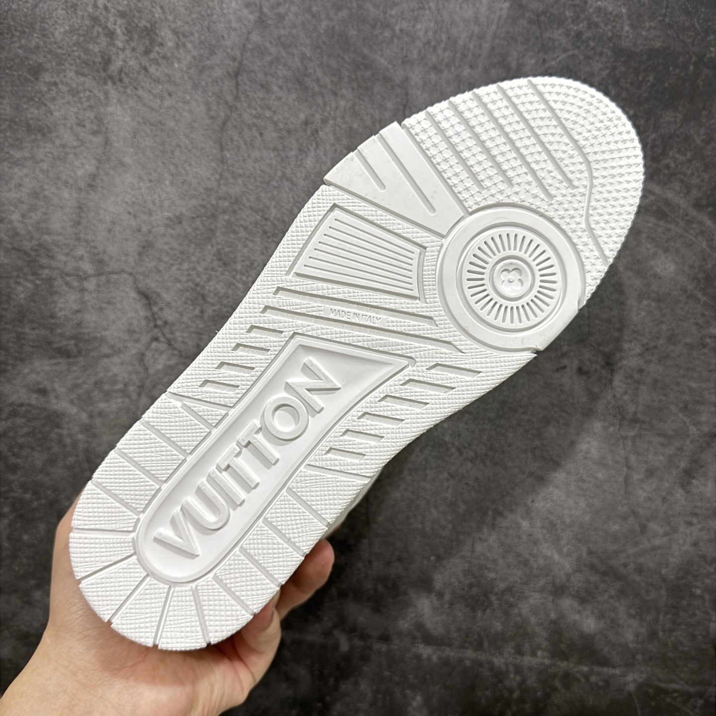 Louis Vuitton Trainer Sneaker T538008 | Yooybuy Spreadsheet