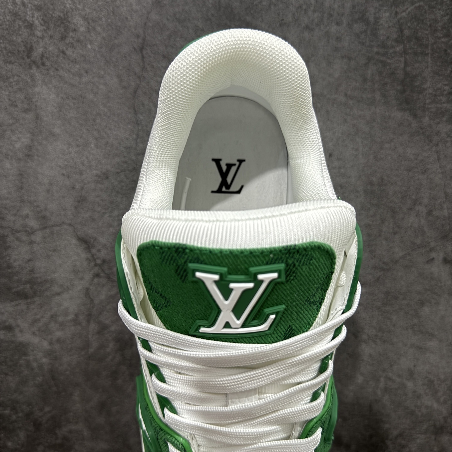Louis Vuitton Trainer Sneaker T538009 | Yooybuy Spreadsheet