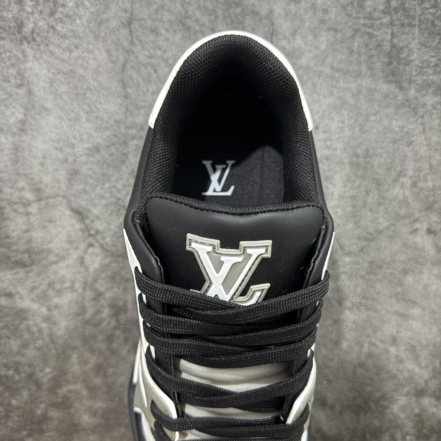 Louis Vuitton Trainer Sneaker T538010 | Yooybuy Spreadsheet