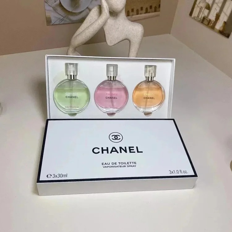 Fashionable and Popular Perfume Set (P-0103)
